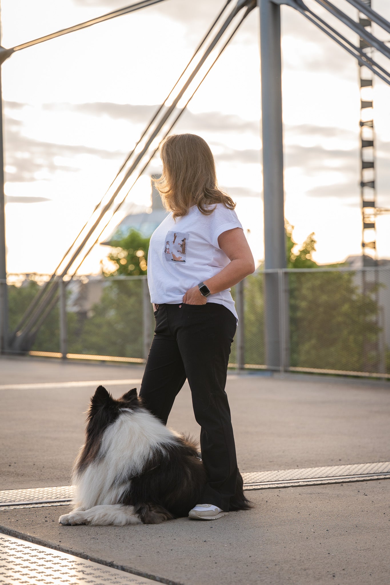 Hundifiziert T-Shirt mit Brusttasche