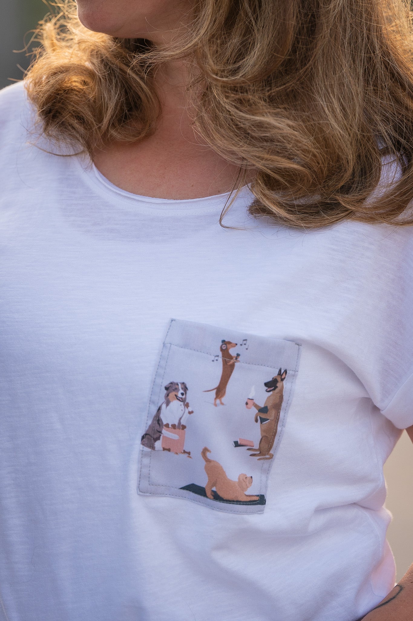 Hundifiziert T-Shirt mit Brusttasche